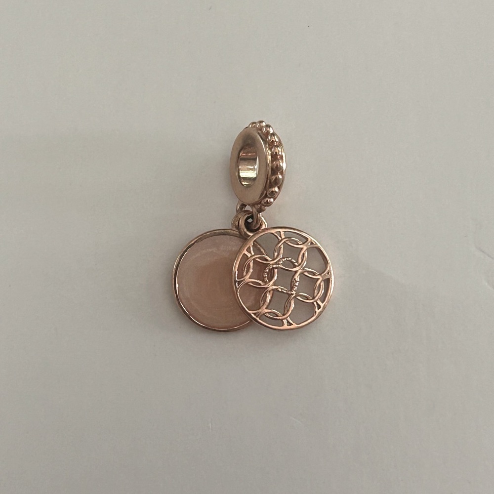 Authentic Pandora Rose Love Makes a Family dangle charm